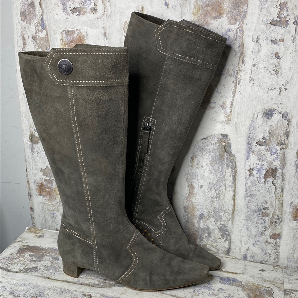 Tod’s Birkin Boots